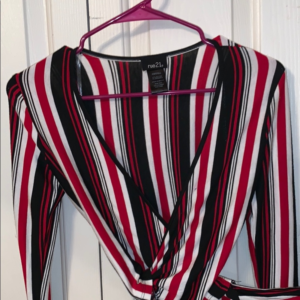 Crop top long sleeve,Crossover with knot in back